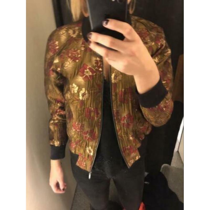 French connection metallic bomber jasje jacquard Ganni stijl