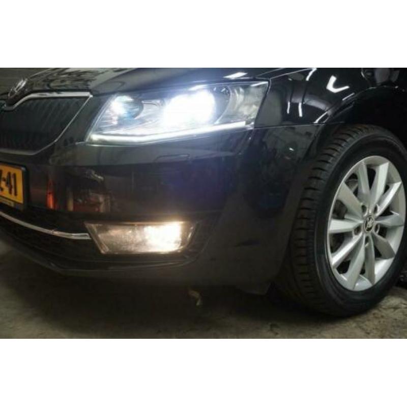 Skoda OCTAVIA Hatchback Elegance 1.2 Tsi