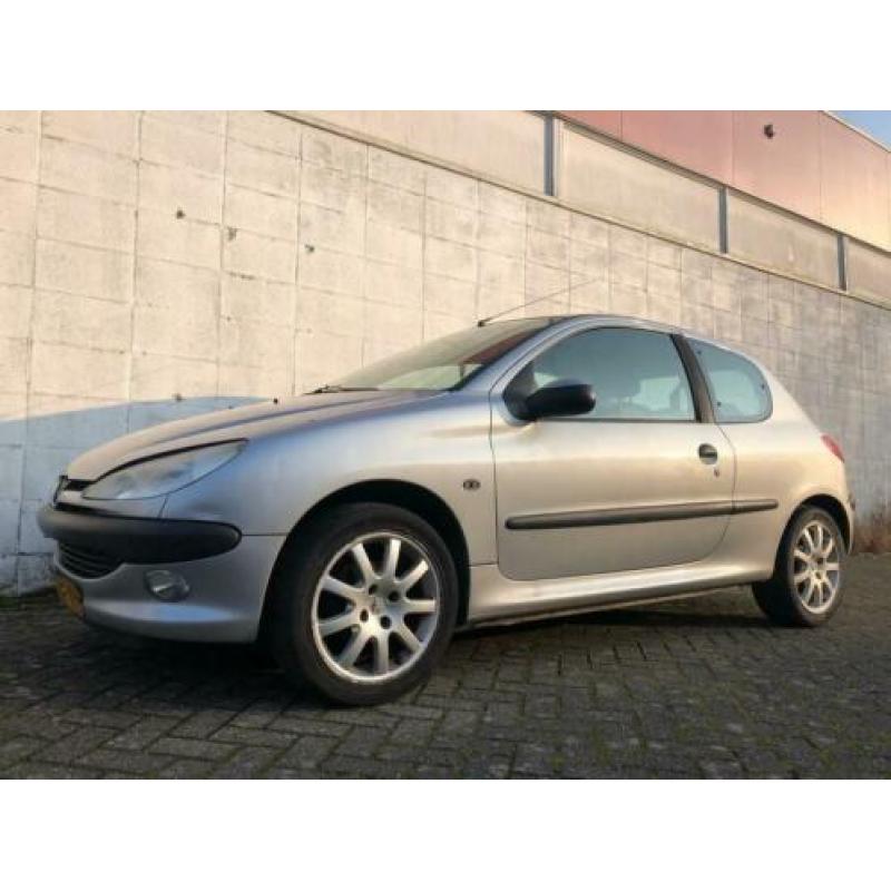 Peugeot 206 1.4 Gentry NAP APK Airco Elektrische Pakket GTI