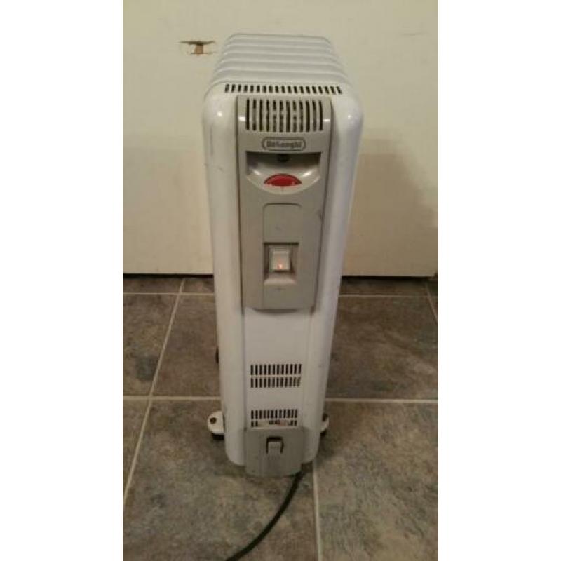 Te koop Delonghi radiator 1500Watt werkt Perfect