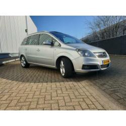 Opel Zafira 1.8 2007 // APK 03-2021 // 7 zitter // sunroof