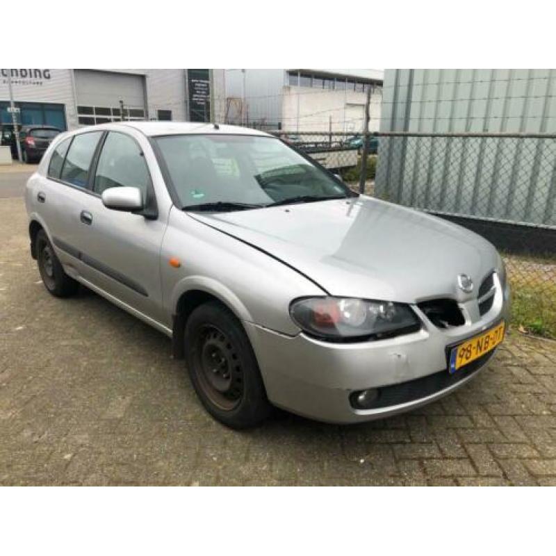 Nissan Almera 1.8 Tekna 5DRS AIRCO