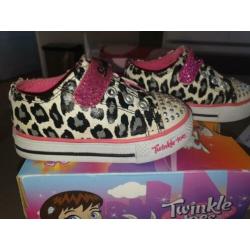 twinkle toes by skechers maat 23