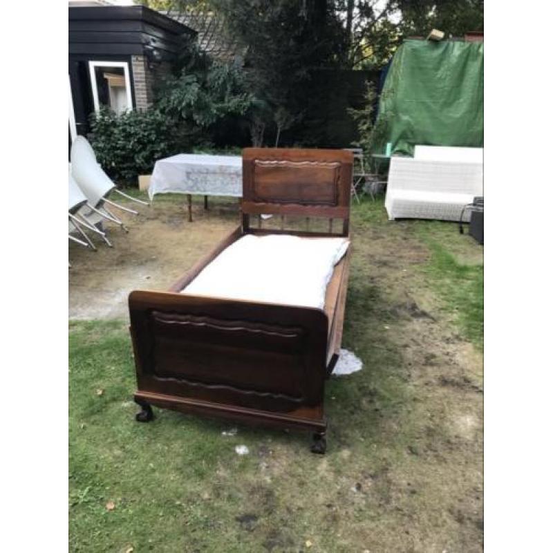 Antiek bed eenpersoons brocante