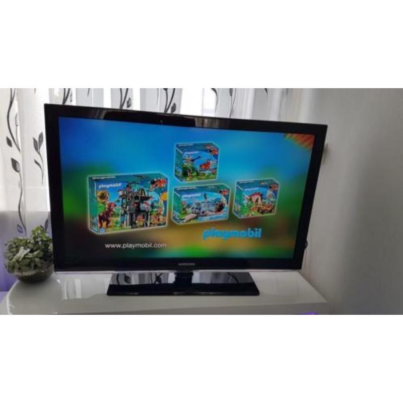 Samsung LE40C530F1W 40" 1080p HD LCD Televisie