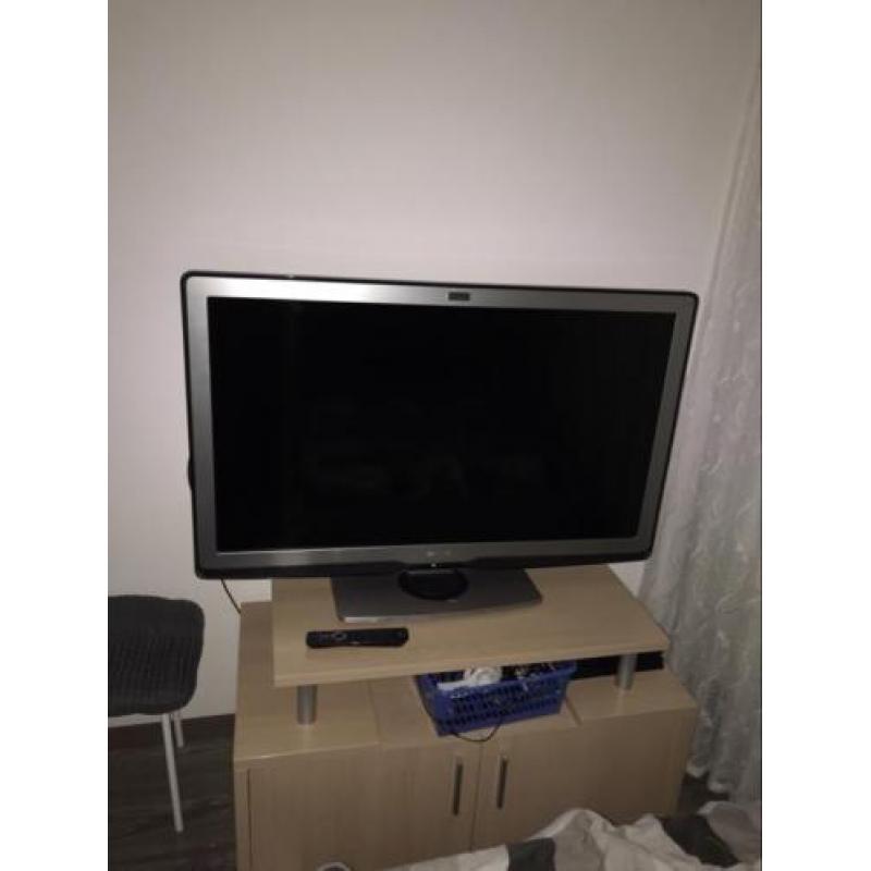 Plasma tv 46 inch ambilight tv 3 zijdig