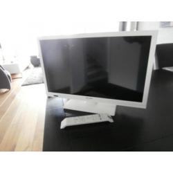 Solara 24"led tv met muurbeugel