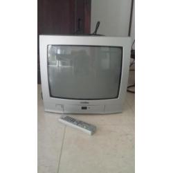 Proline kleuren TV S1410T en Magnavox DVD speler 440