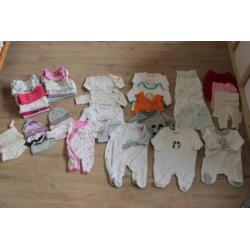 Groot Pakket babykleding maat 50/56