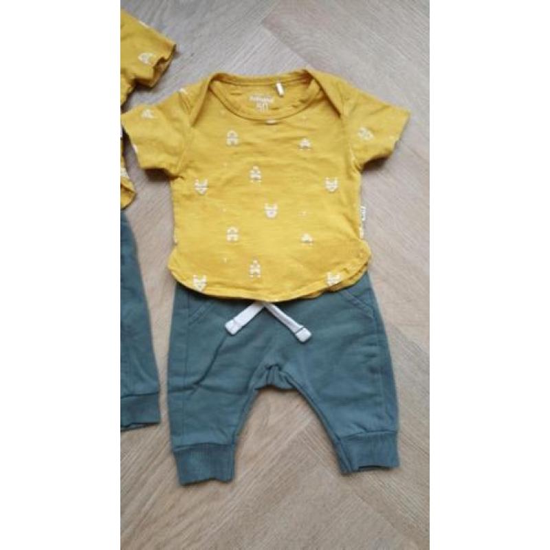 2 Setjes Babykleding maat 50 (tweeling)