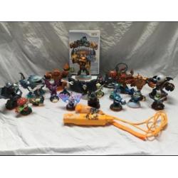 Wii Skylanders,18 skylanders,portal,spel,controller,nunchuck