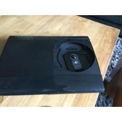 Ps3 500gb met controllers en spellen